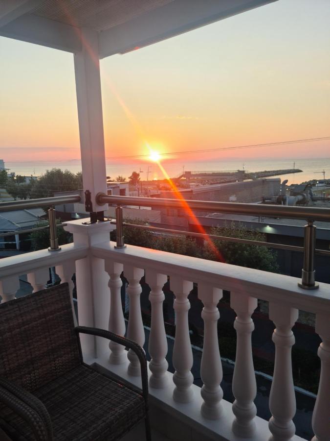 Apartments Nera Paralia-Apartment With Sea View Экстерьер фото